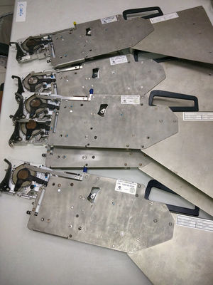 acheter Conducteur d'Evest 12mm pour l'original de machine d'Evest EM-760L SMT utilisé, bonne condition fabrication en ligne