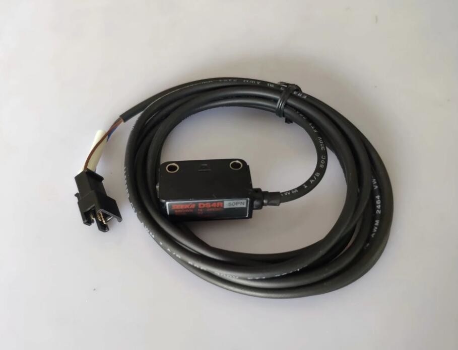 KM0-M655F-20X YAMAHA YV100II dans/capteur SEEKA DS4R-50PN KH4-M655F-20X de sortie